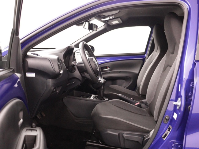 Toyota Aygo X - 1.0 VVT-i MT Play
