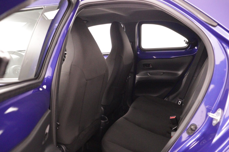 Toyota Aygo X - 1.0 VVT-i MT Play 17