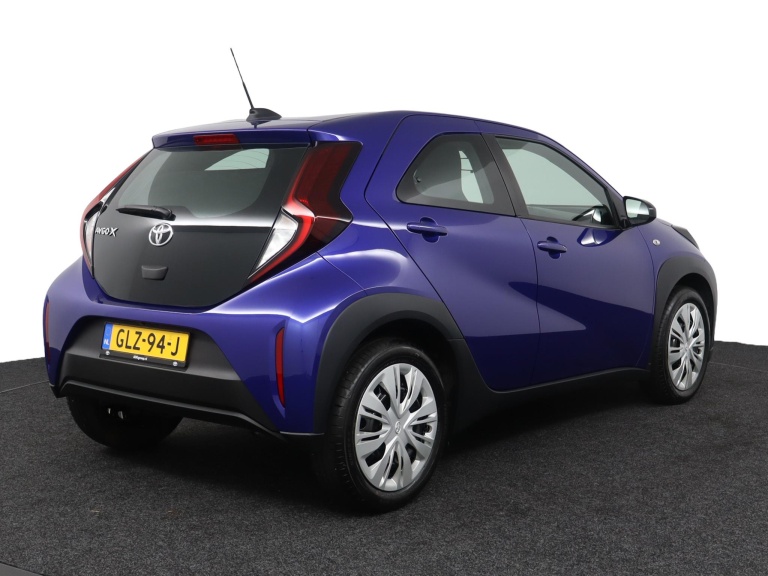 Toyota Aygo X - 1.0 VVT-i MT Play 2