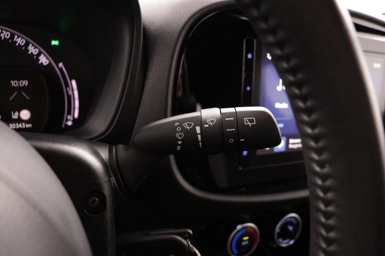 Toyota Aygo X - 1.0 VVT-i MT Play 29