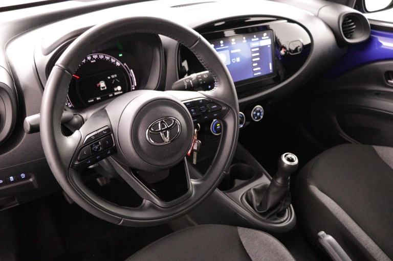 Toyota Aygo X - 1.0 VVT-i MT Play 36