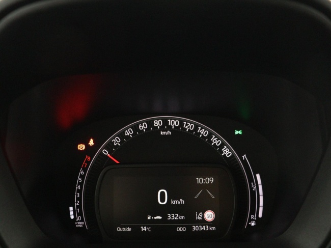 Toyota Aygo X - 1.0 VVT-i MT Play