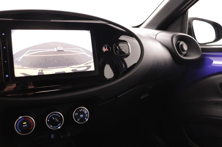 Toyota Aygo X - 1.0 VVT-i MT Play 8