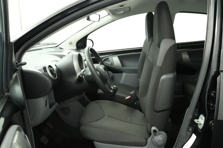 Toyota Aygo - 1.0-12V Comfort Navigator 16