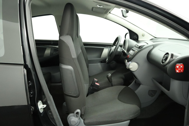 Toyota Aygo - 1.0-12V Comfort Navigator 21