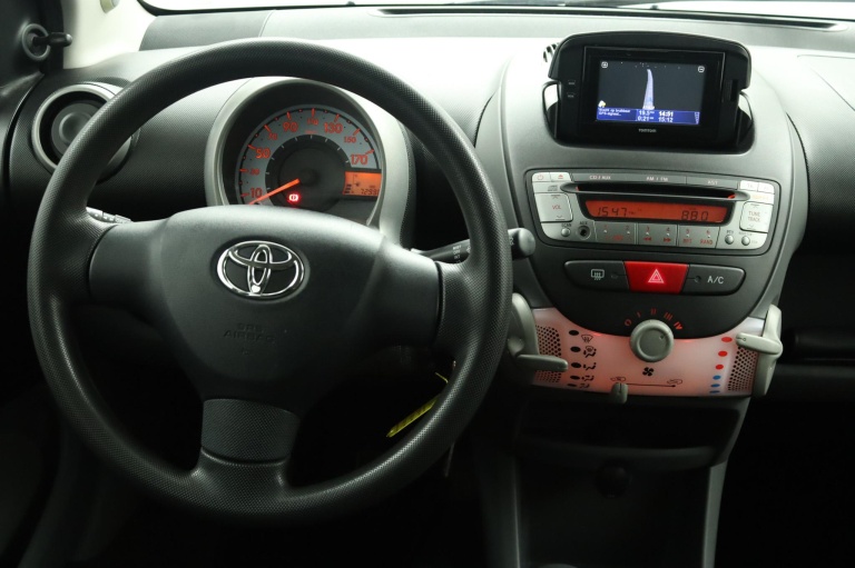 Toyota Aygo - 1.0-12V Comfort Navigator 51