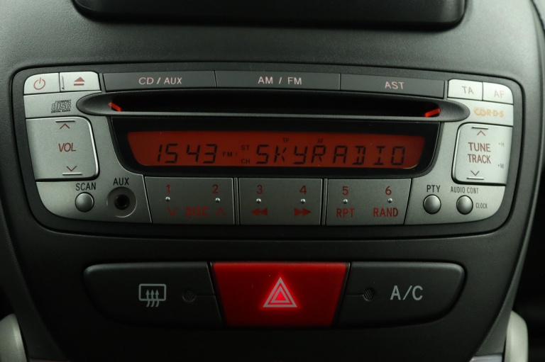 Toyota Aygo - 1.0-12V Comfort Navigator 8