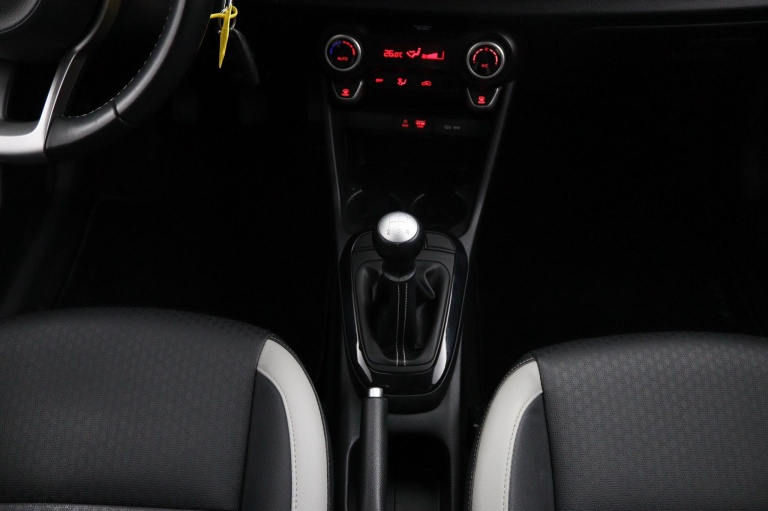 Kia Picanto - 1.0 CVVT Design Edition 29