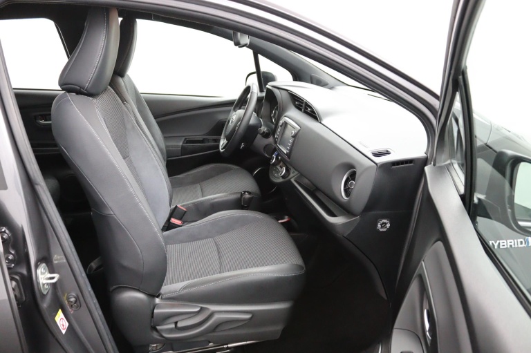 Toyota Yaris - 1.5 Hybrid Executive 10