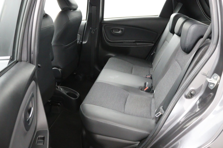 Toyota Yaris - 1.5 Hybrid Executive 12