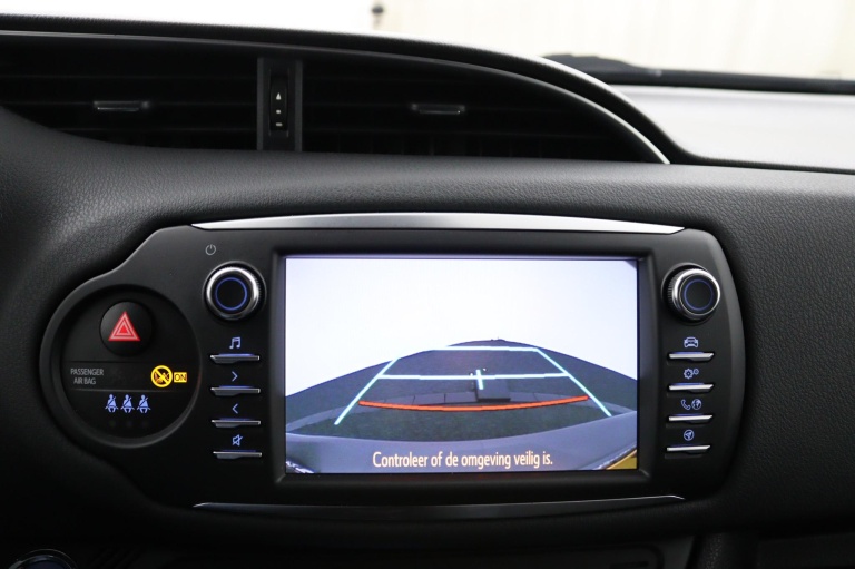 Toyota Yaris - 1.5 Hybrid Executive 14