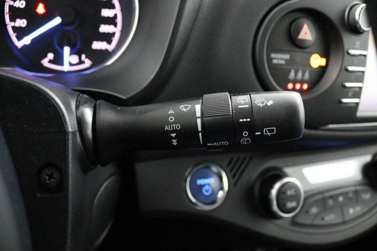 Toyota Yaris - 1.5 Hybrid Executive 24