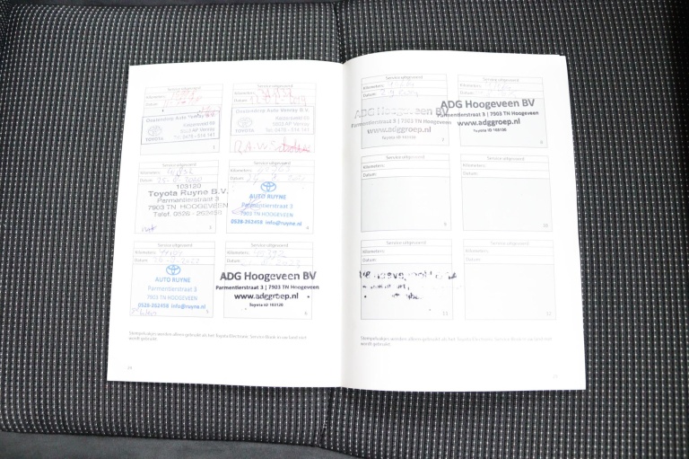 Toyota Yaris - 1.5 Hybrid Executive 28