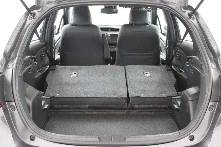 Toyota Yaris - 1.5 Hybrid Executive 31