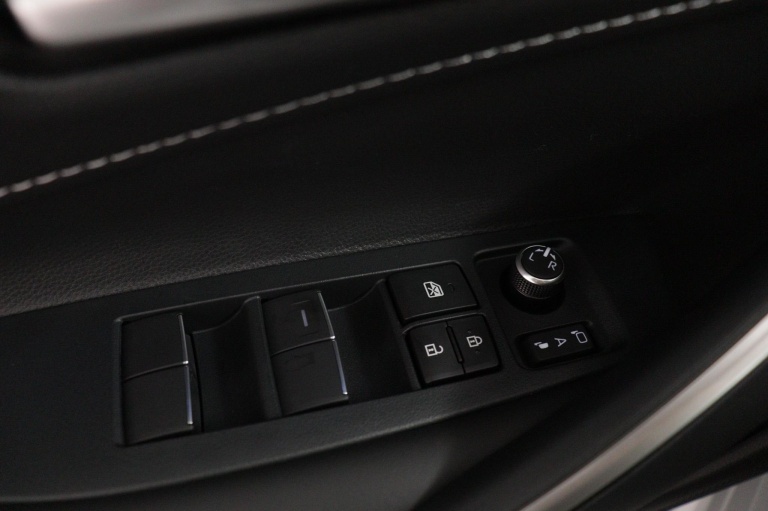 Toyota Corolla - Hybrid 140 Dynamic 18