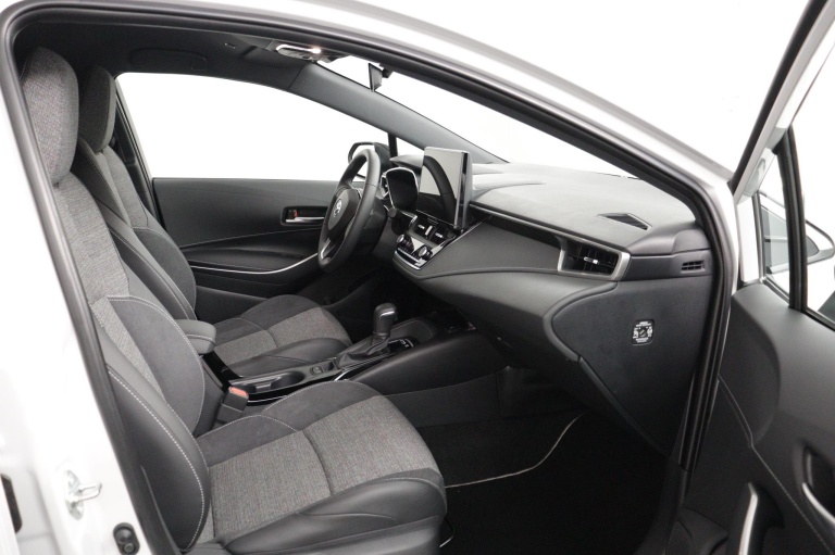 Toyota Corolla - Hybrid 140 Dynamic 21