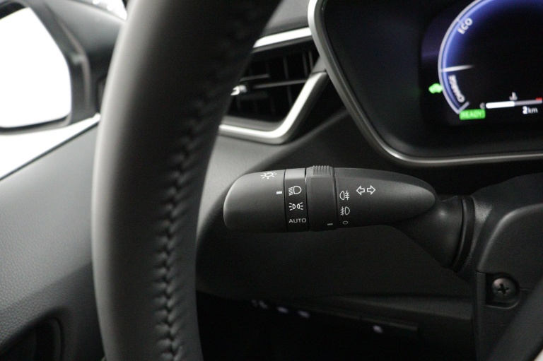 Toyota Corolla - Hybrid 140 Dynamic 31