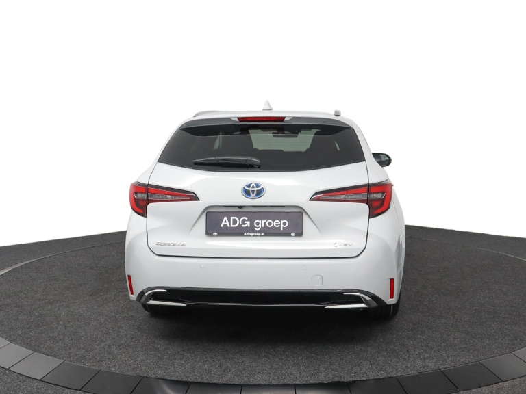 Toyota Corolla - Hybrid 140 Dynamic 8