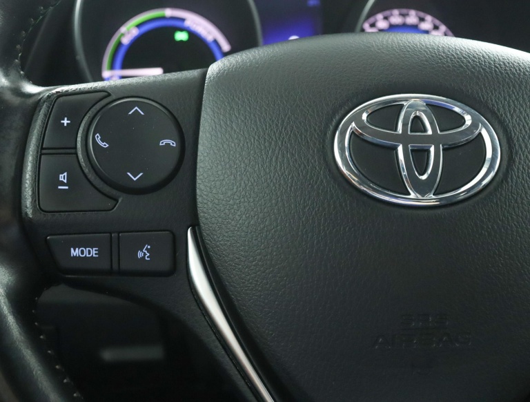 Toyota Auris - 1.8 Hybrid Executive 19