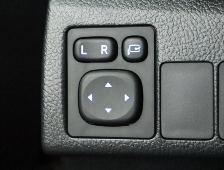 Toyota Auris - 1.8 Hybrid Executive 30