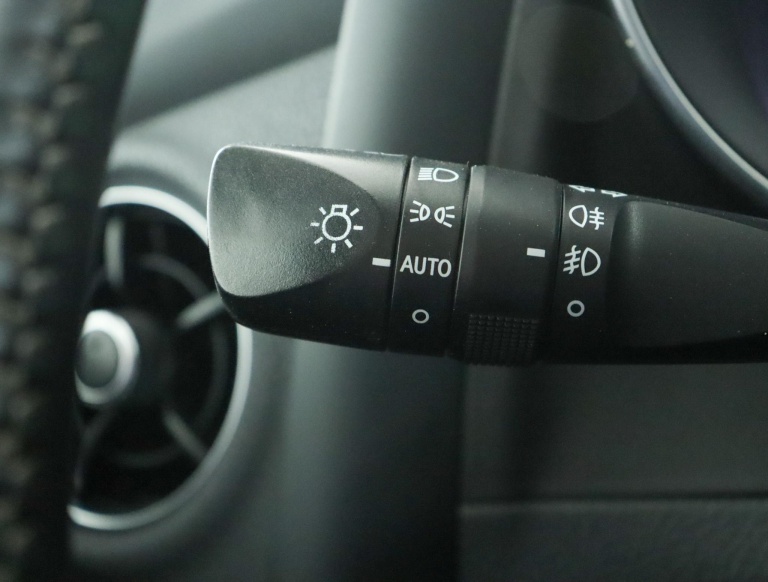 Toyota Auris - 1.8 Hybrid Executive 32