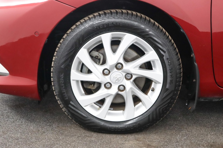 Toyota Auris - 1.8 Hybrid Executive 39