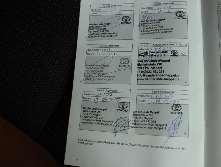 Toyota Auris - 1.8 Hybrid Executive 47