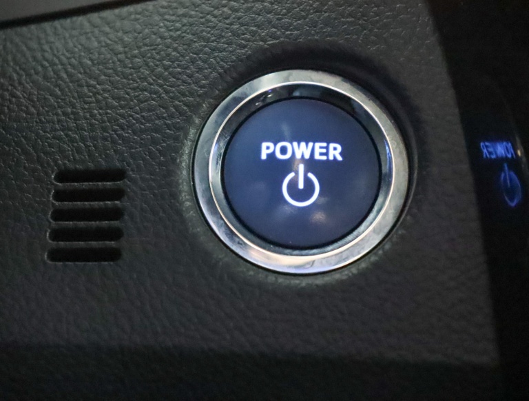 Toyota Auris - 1.8 Hybrid Executive 50