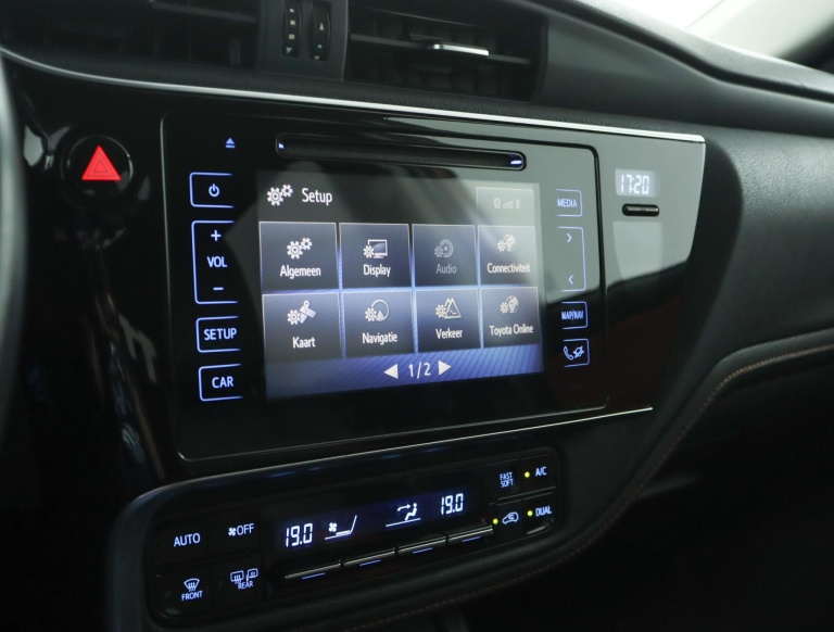 Toyota Auris - 1.8 Hybrid Executive 51