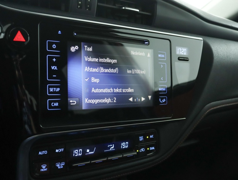 Toyota Auris - 1.8 Hybrid Executive 53