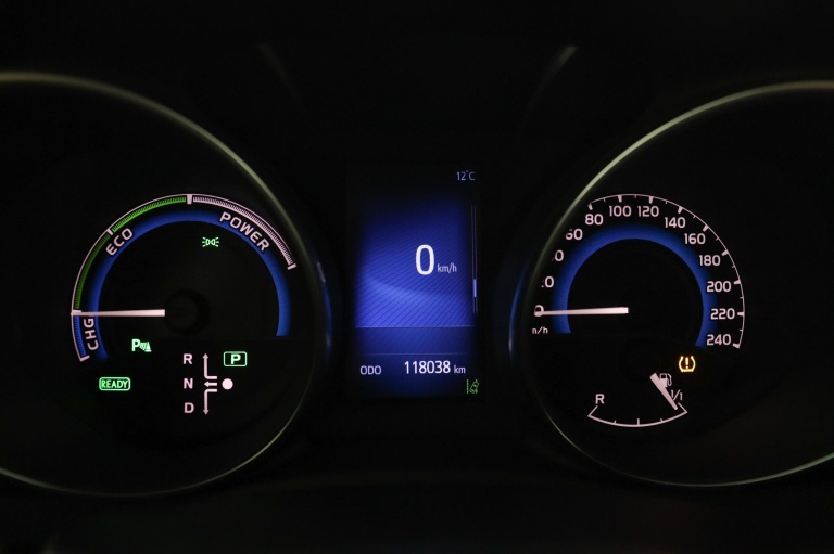 Toyota Auris - 1.8 Hybrid Executive 6