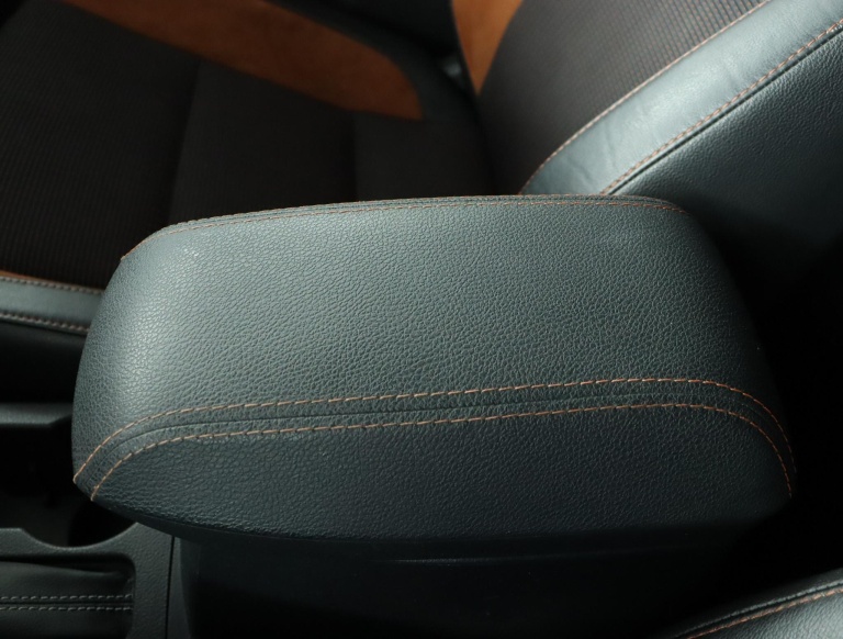 Toyota Auris - 1.8 Hybrid Executive 62