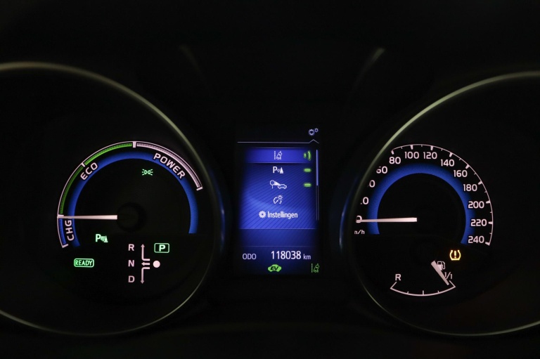 Toyota Auris - 1.8 Hybrid Executive 74