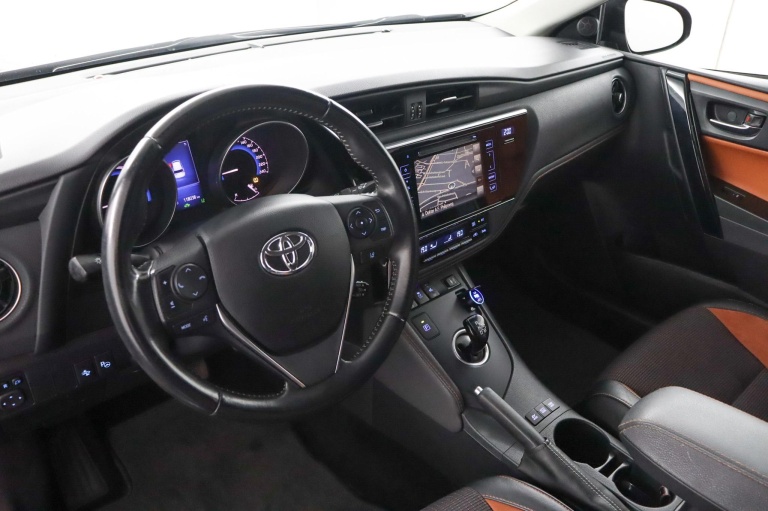 Toyota Auris - 1.8 Hybrid Executive 75