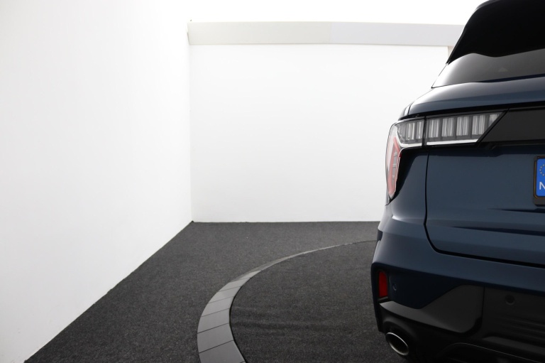 Lynk & Co 01 - 1.5 38