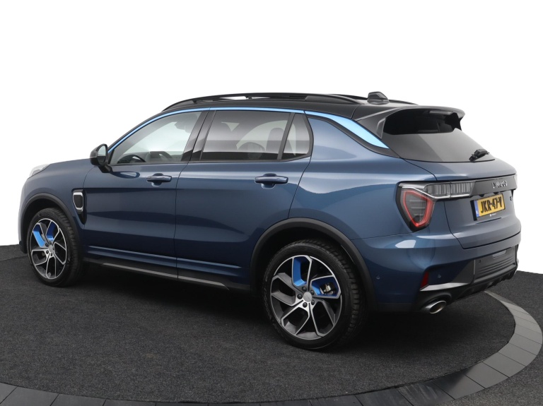 Lynk & Co 01 - 1.5 4