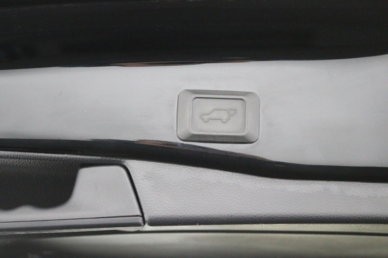 Toyota RAV4 - 2.5 Hybrid Black Edition Limited 39