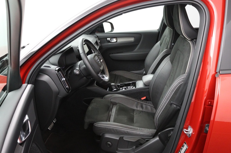 Volvo XC40 - 1.5 T2 R-Design 14