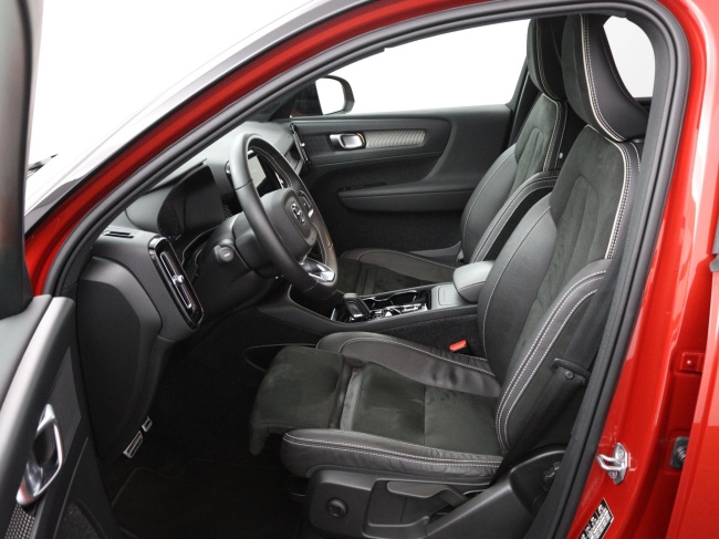 Volvo XC40 - 1.5 T2 R-Design