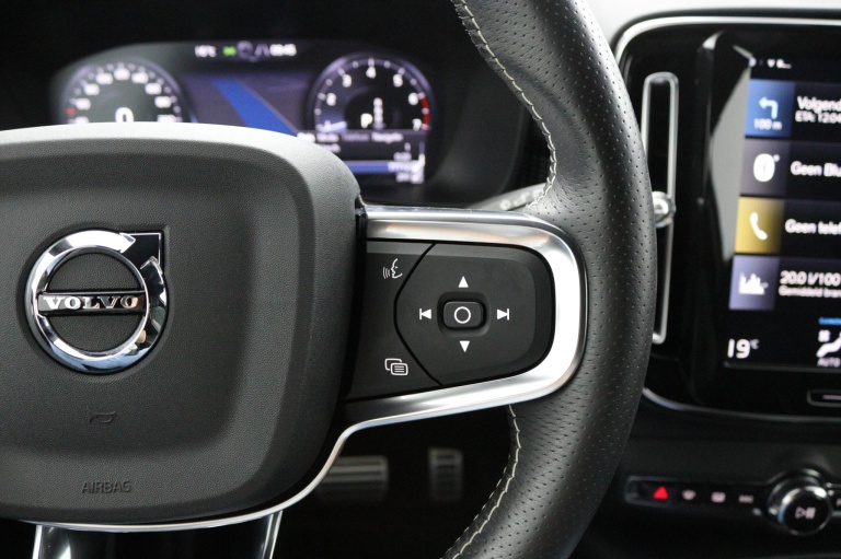 Volvo XC40 - 1.5 T2 R-Design 17