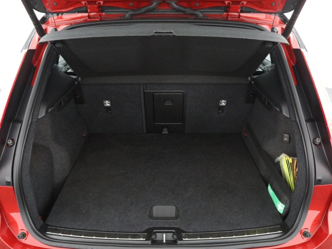 Volvo XC40 - 1.5 T2 R-Design