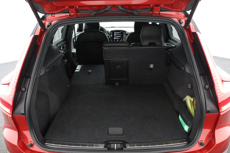 Volvo XC40 - 1.5 T2 R-Design 21