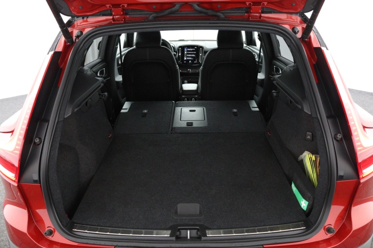 Volvo XC40 - 1.5 T2 R-Design 22