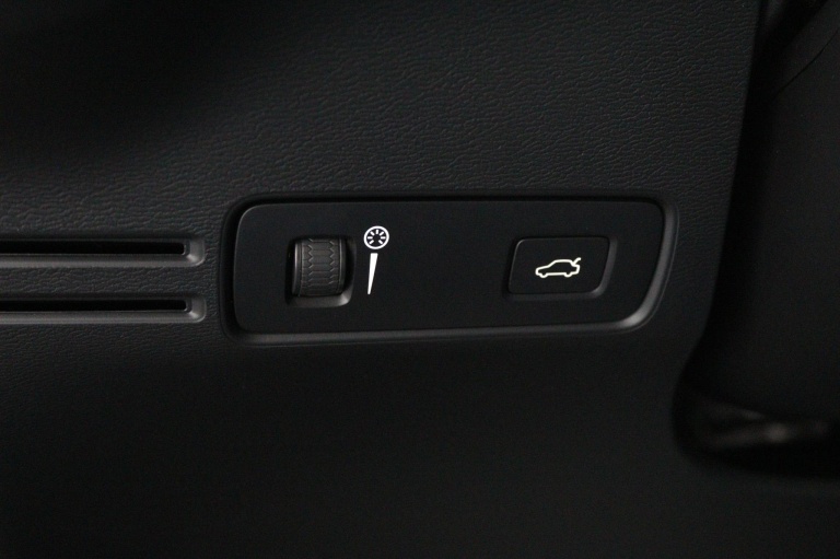 Volvo XC40 - 1.5 T2 R-Design 26