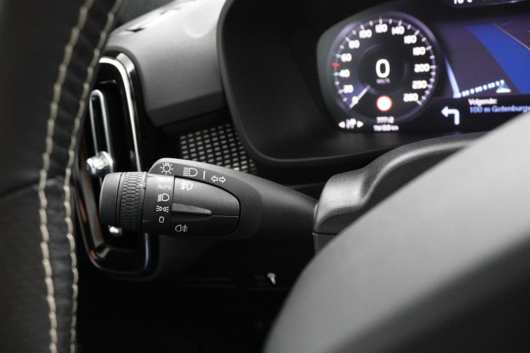 Volvo XC40 - 1.5 T2 R-Design 27