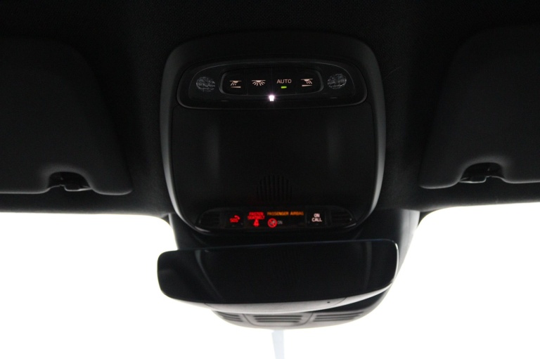 Volvo XC40 - 1.5 T2 R-Design 29