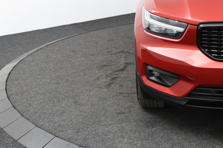 Volvo XC40 - 1.5 T2 R-Design 32