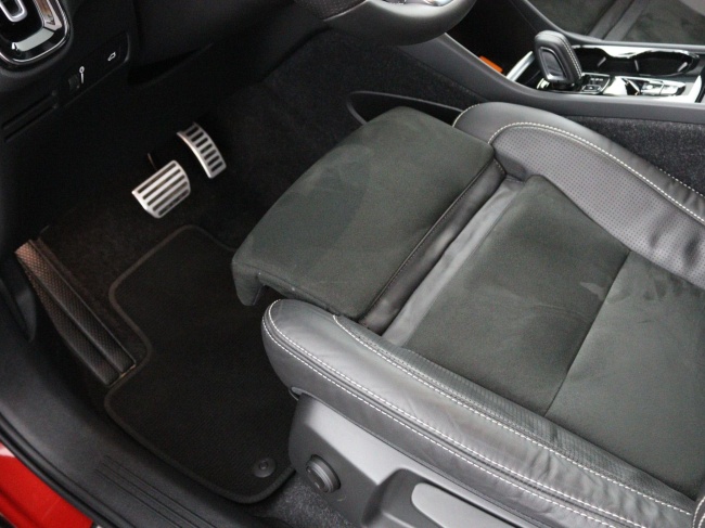 Volvo XC40 - 1.5 T2 R-Design