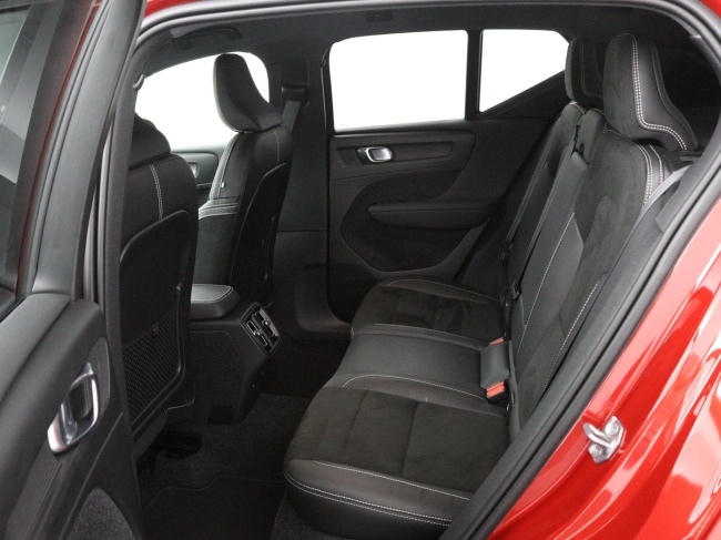 Volvo XC40 - 1.5 T2 R-Design