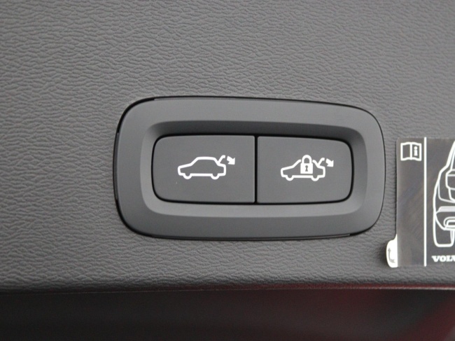 Volvo XC40 - 1.5 T2 R-Design